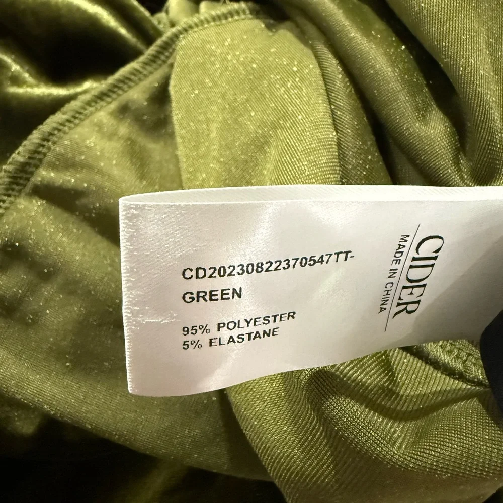 Cider Hunter Green Velvet Wide-Leg Jumpsuit – Size Large - Picture 5 of 8